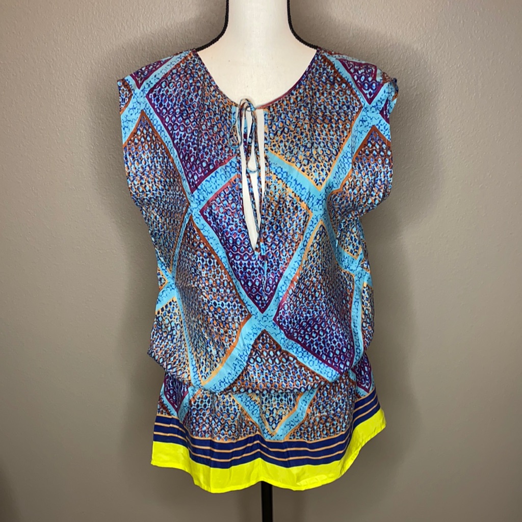 Hinge Tunic Blouse